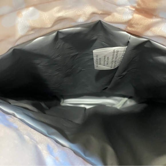 NWT Blogilates Water Bottle Sling Bag Peach/White Floral - Picture 4 of 4